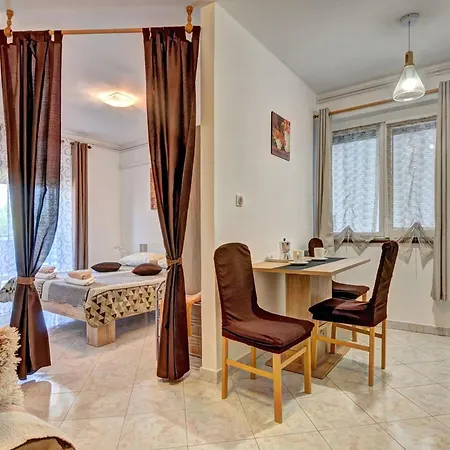 Apartament Lovely In Valbandon